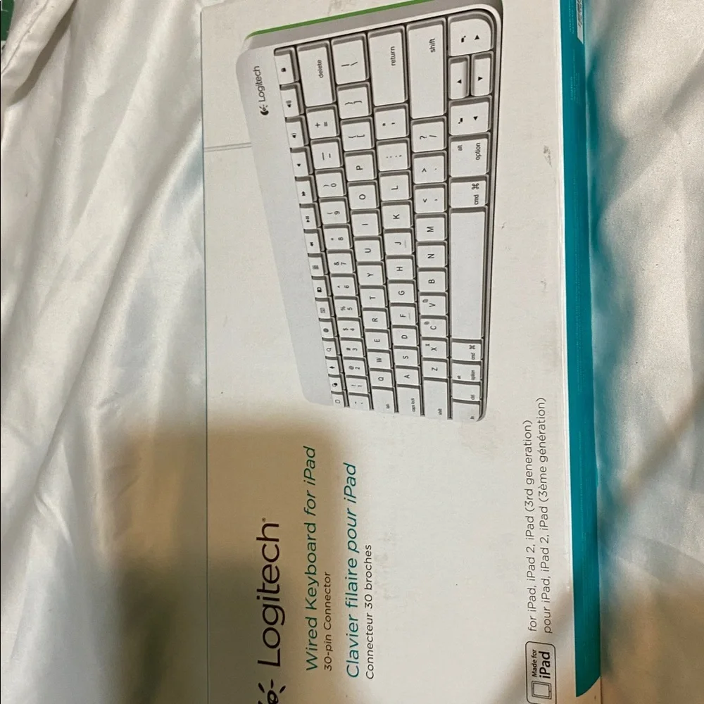 Logitech White Wireless Keyboard for iPad